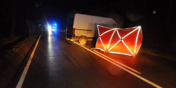 Zginął pieszy. Nie miał elementów odblaskowych