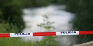 Tragiczny finał wędkowania. W rzece znaleziono ciało mężczyzny