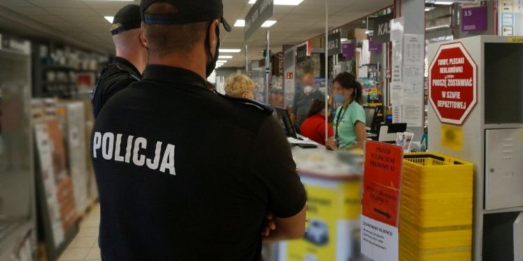 Awantura w sklepie zakończona w policyjnej celi