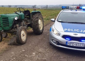 Poszukiwany, nietrzeźwy i bez uprawnień jechał ciągnikiem rolniczym