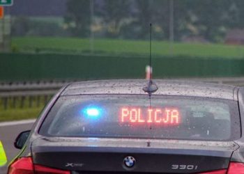 Stracił prawo jazdy za prędkość i był poszukiwany