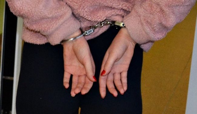 Zatrzymana poszukiwana do odbycia kary 5 lat pozbawienia wolności za rozbój z nożem