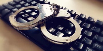 Internetowi oszuści zatrzymani