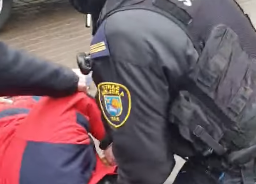 Rozmowa z Panem Grzegorzem, zagazowanym przez strażników miejskich w Ełku