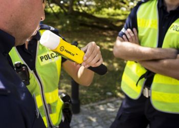 Zatrzymany kierowca, który miał 3,5 promila alkoholu i rowerzysta z 3 promilami alkoholu