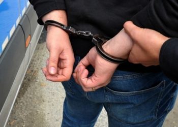 Ukradł perfumy, szczoteczki do zębów i trafił do zakładu karnego, bo był poszukiwany