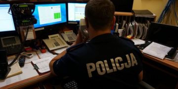 Wezwała policjantów, ale sama nie wiedziała po co.