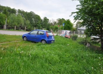 W drodze do lekarza, dostrzegł skradziony samochód