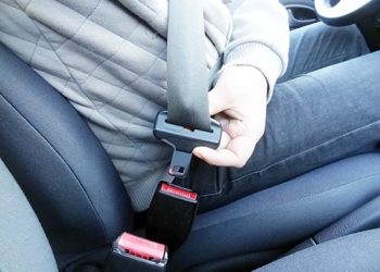 Korzystanie z pasów bezpieczeństwa