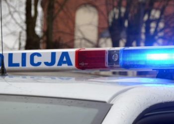 Nietrzeźwi bracia jechali motorowerem – jeden z nich był poszukiwany