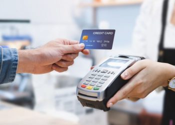 Przywłaszczył portfel z zawartością i użył znalezionej karty