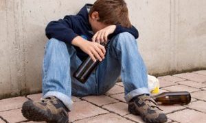 Młodzież z promilami