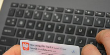 Skradziona tożsamość. Jak tego uniknąć?