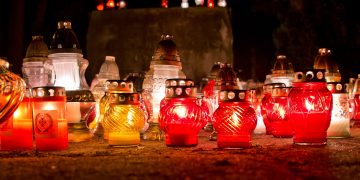 Wszystkich Świętych – zmiana organizacji ruchu przy cmentarzach oraz autobusów MZK