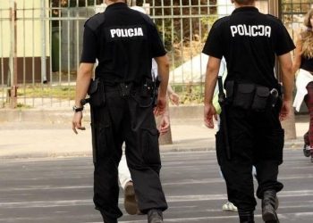 Policjanci odnaleźli skradziony samochód.