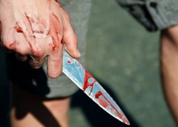 Okaleczył dwie osoby i próbował włamać się do sklepu.