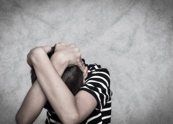 Był agresywny wobec małoletniego syna.