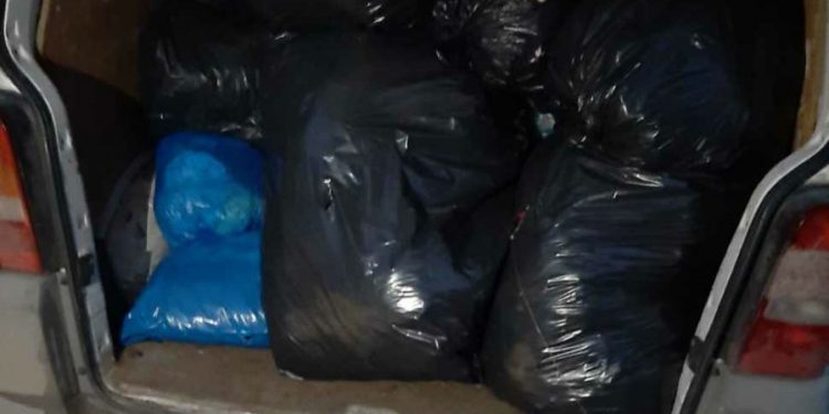 Kradli z kontenerów.