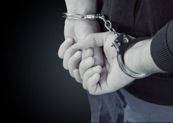 Poszukiwani trafili do więzienia.