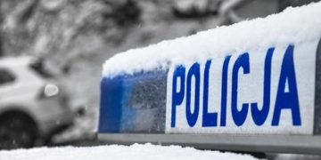 70-latek w bieliźnie błąkał się po mieście.