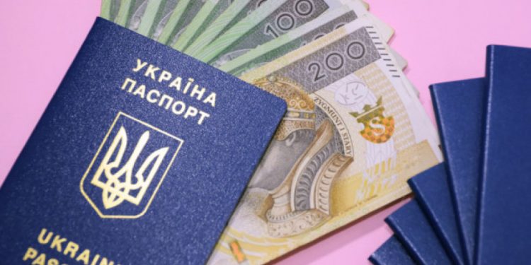 300 zł dla uchodźcy z Ukrainy. Rząd wspiera migrantów.