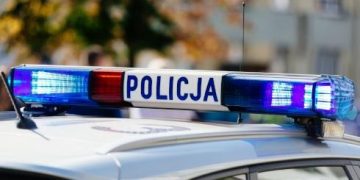 Poszukiwany, nietrzeźwy, z zakazem kierowania.