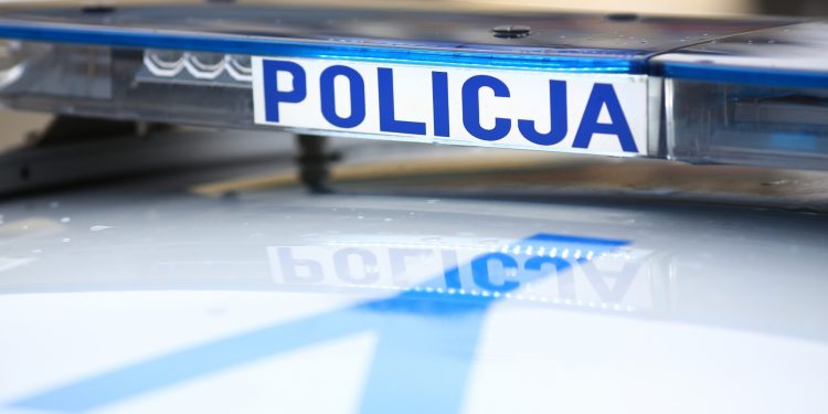 Kradł ogrodzenie cmentarza