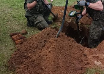 Pociski znalezione na cmentarzu