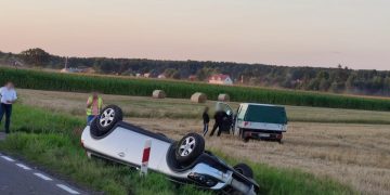 Zderzenie trzech pojazdów na trasie Grajewo-Bogusze