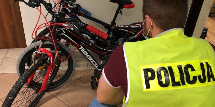 Ukradli rowery z piwnicy