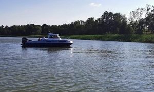 Nietrzeźwi pływali rowerami wodnymi