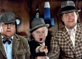 Gang Olsena celuje w altanki i butle gazowe