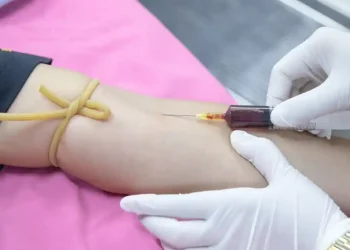 Prokurator zbada, czy w strzykawce był wirus HIV