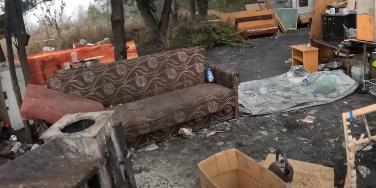 Białe Lilie dla Smerfika! – komentarz