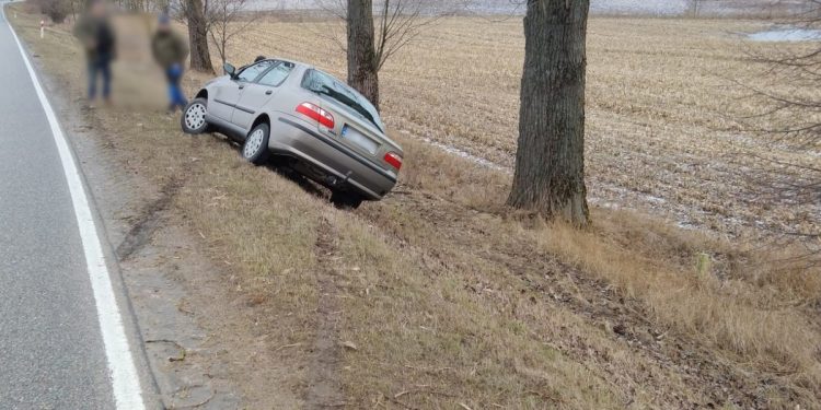 Wyprzedzał na podwójnej ciągłej, dostał 5 tys. zł mandatu