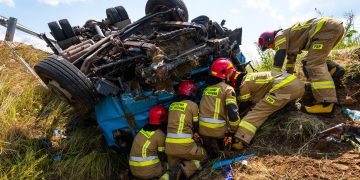 Poważny wypadek na S61 – zderzyły się dwie ciężarówki