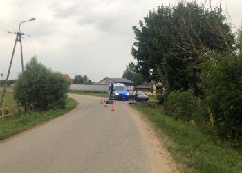 Ranny motocyklista śmigłowcem przetransportowany do szpitala