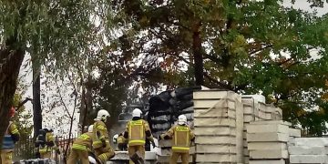 Trzej nieletni podpalili styropian przy SP 7