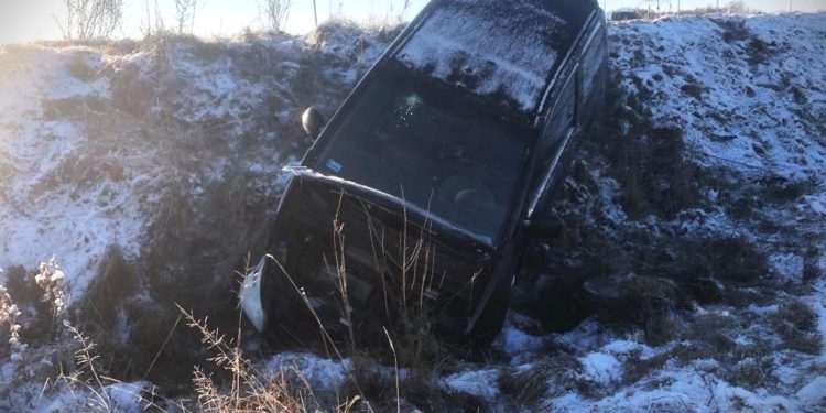 Zima zaskoczyła. Drogowców i kierowców.