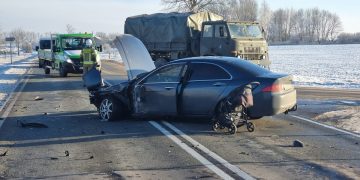 Tak się skończyło wyprzedzanie na podwójnej ciągłej – 4 osoby w szpitalu