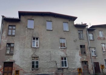 Ciemniejsza strona księżyca, czyli spacerem po Ełku