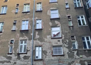 Ciemniejsza strona księżyca, czyli spacerem po Ełku