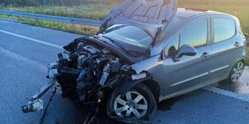 Uderzył w barierki. Chyba nie grał w gierki?