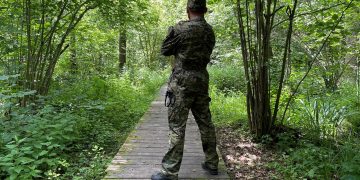 Wrzenie na granicy. Poleciały butelki i kamienie …