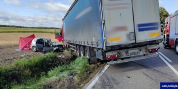 Makabryczny poranek na 544. Kierowca Renault zginął na miejscu