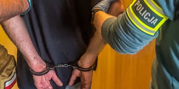 Zwyrodnialec! Pobił i okradł seniora