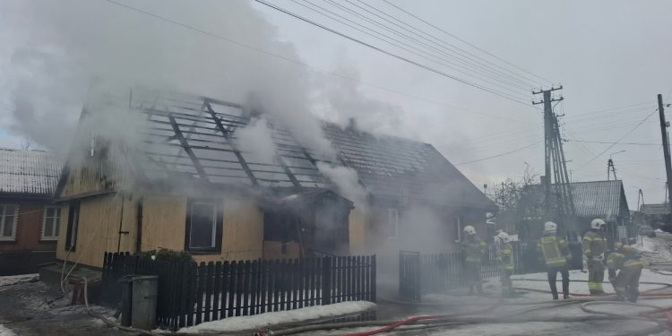 Zwęglone ciało w zgliszczach! Tragiczny pożar.