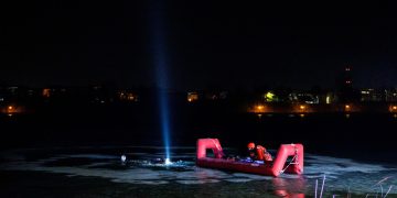 PRZERĘBEL I PIŁKA NA LODZIE POSTAWIŁY SŁUŻBY NA NOGI