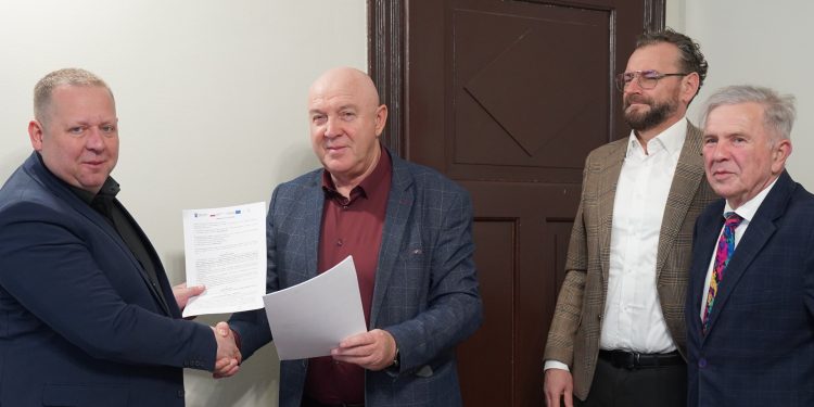 Umowa z wykonawcą robót podpisana