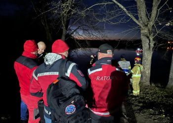 TRAGEDIA PRZED ŚWIĘTAMI! CIAŁO 15-LATKA WYŁOWIONE Z JEZIORA 💔